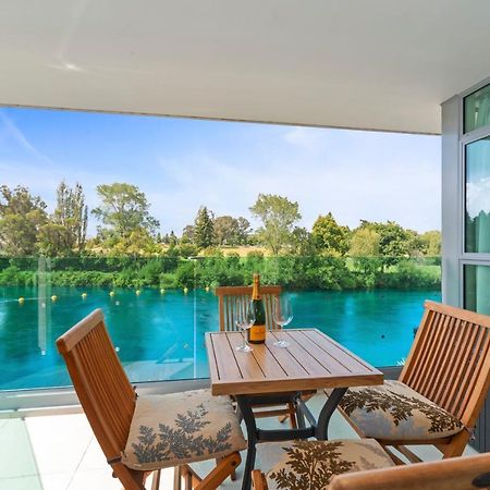 Two Views Taupo Apartment Buitenkant foto