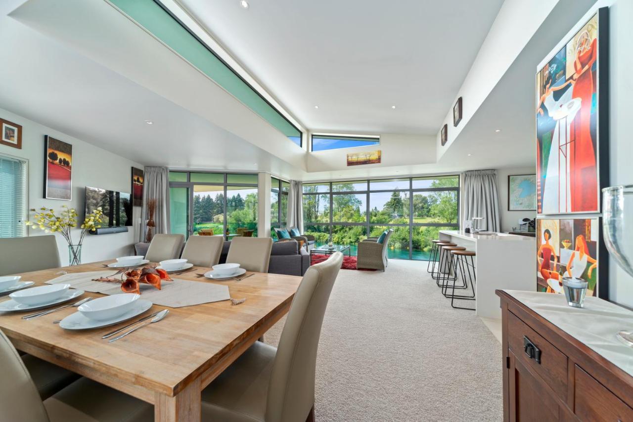 Two Views Taupo Apartment Buitenkant foto