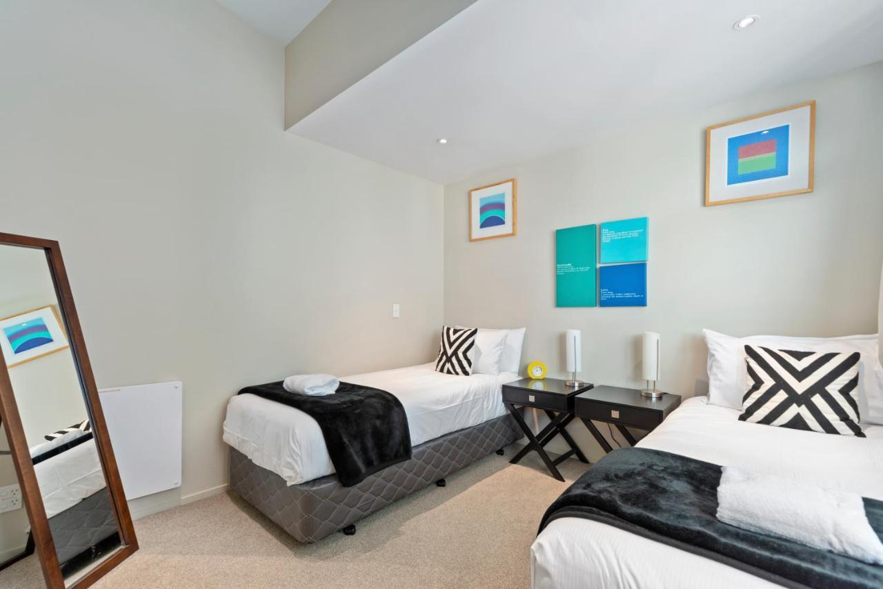 Two Views Taupo Apartment Buitenkant foto
